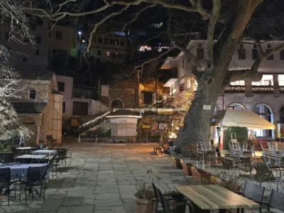 Πλατεία Ειρήνης Μακρυνίτσας